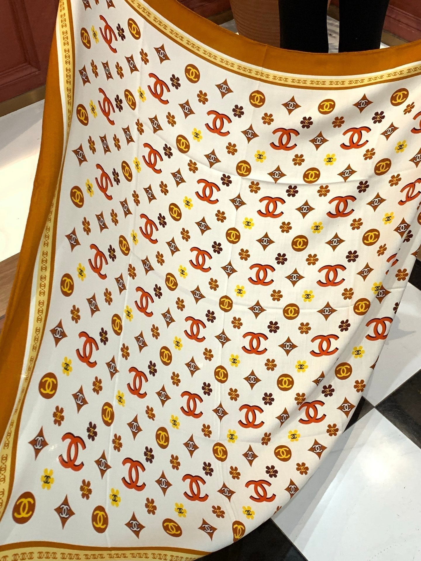 CHANEL 25S SCARF 140 IN CASHMERE 931508