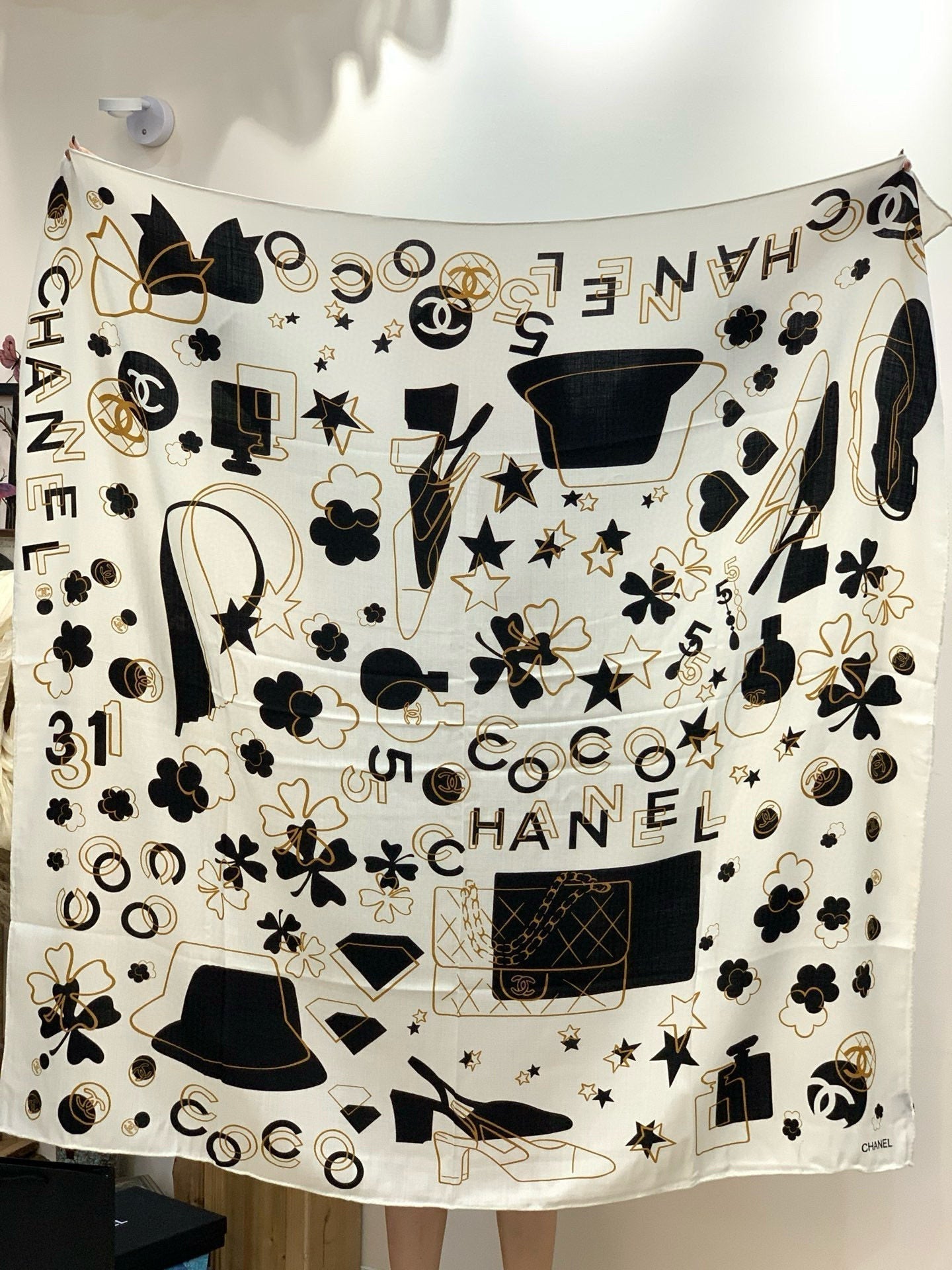 CHANEL 25S SCARF 140 IN SILK AND CASHMERE 932006