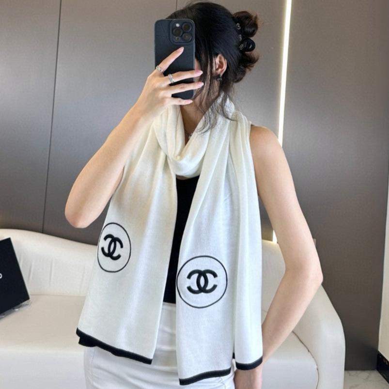 CHANEL LONG SCARF 200 CM IN WHITE CASHMERE AND SILK 396410