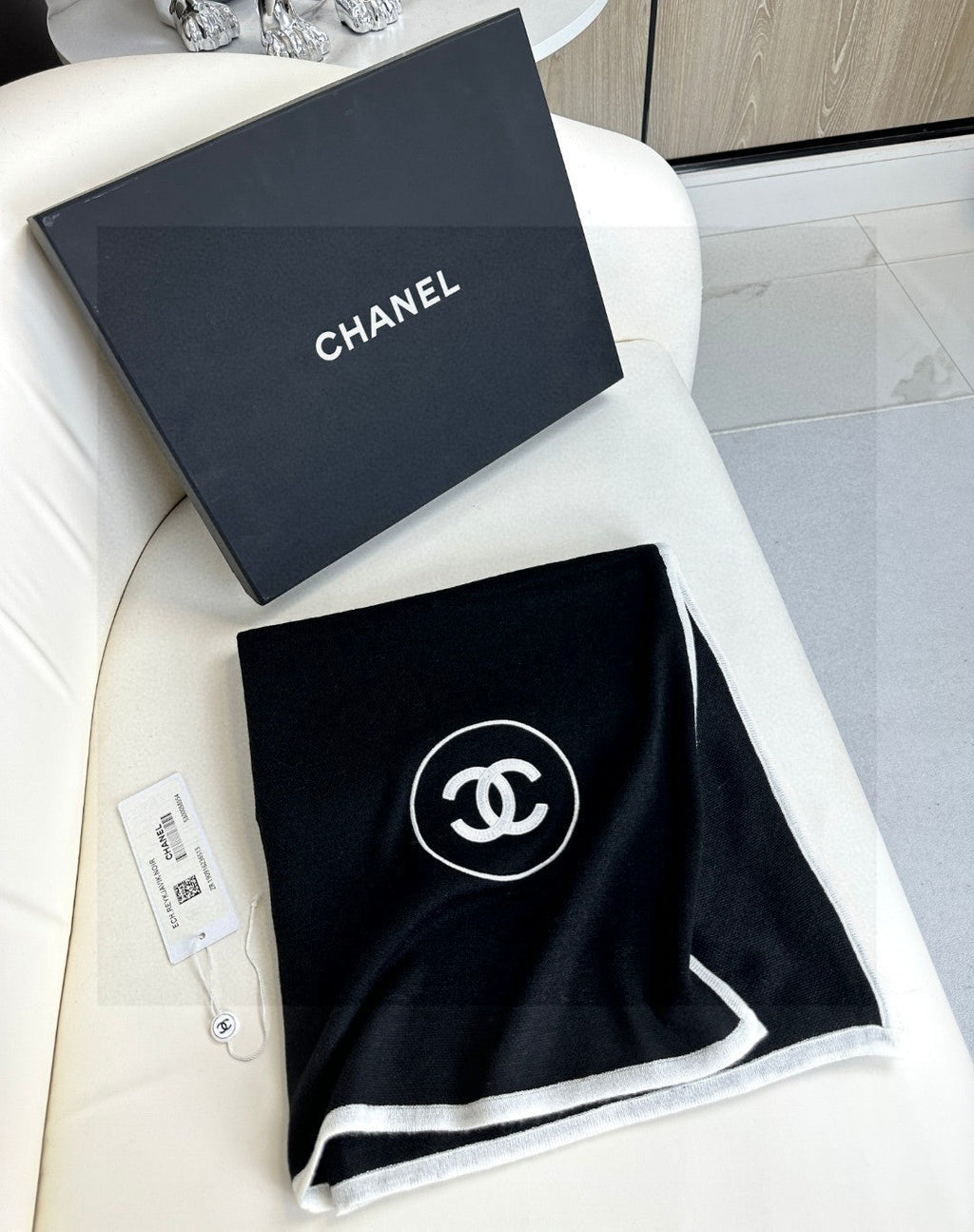 CHANEL LONG SCARF 200 CM IN BLACK CASHMERE AND SILK 396411