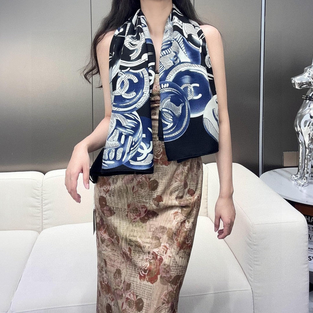 CHANEL 25S SCARF 140 IN CASHMERE 991917