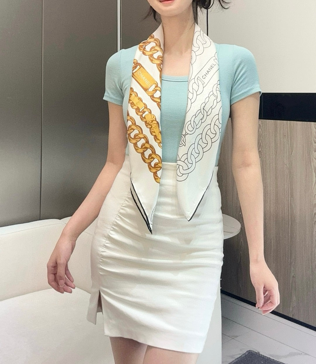 CHANEL 25S SCARF 90 IN SILK 729043