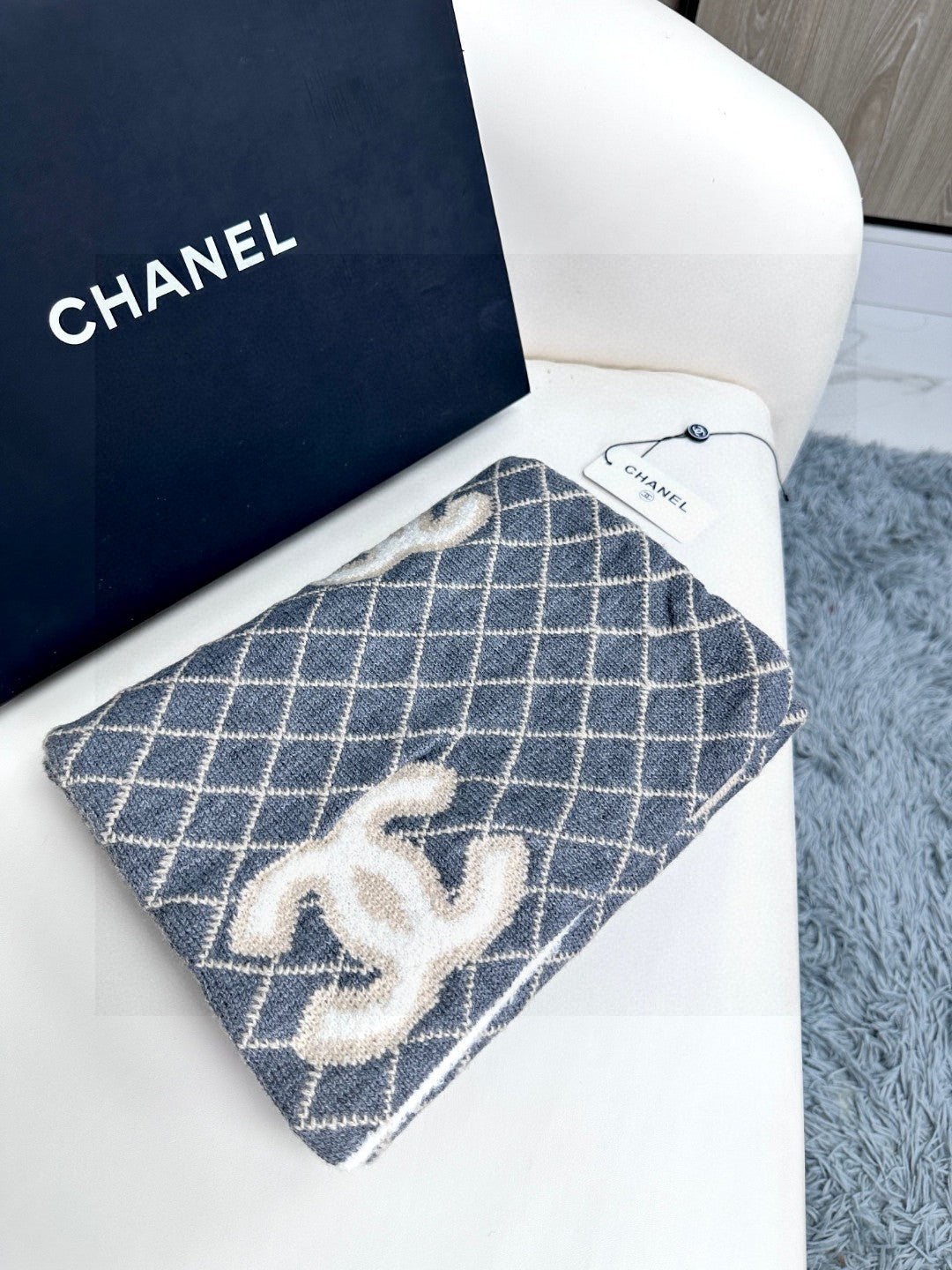 CHANEL 25S SCARF 185 IN CASHMERE 721524