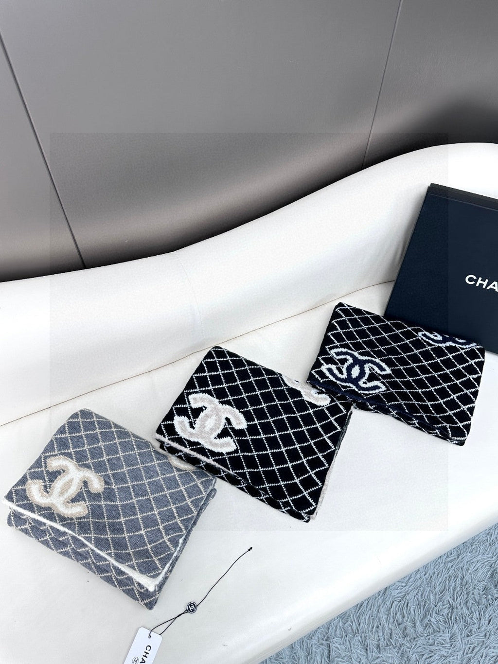 CHANEL 25S SCARF 185 IN CASHMERE 721525