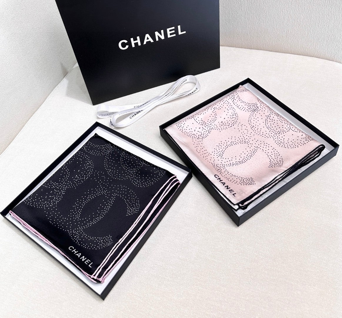 CHANEL 25S SCARF 90 IN SILK 730643