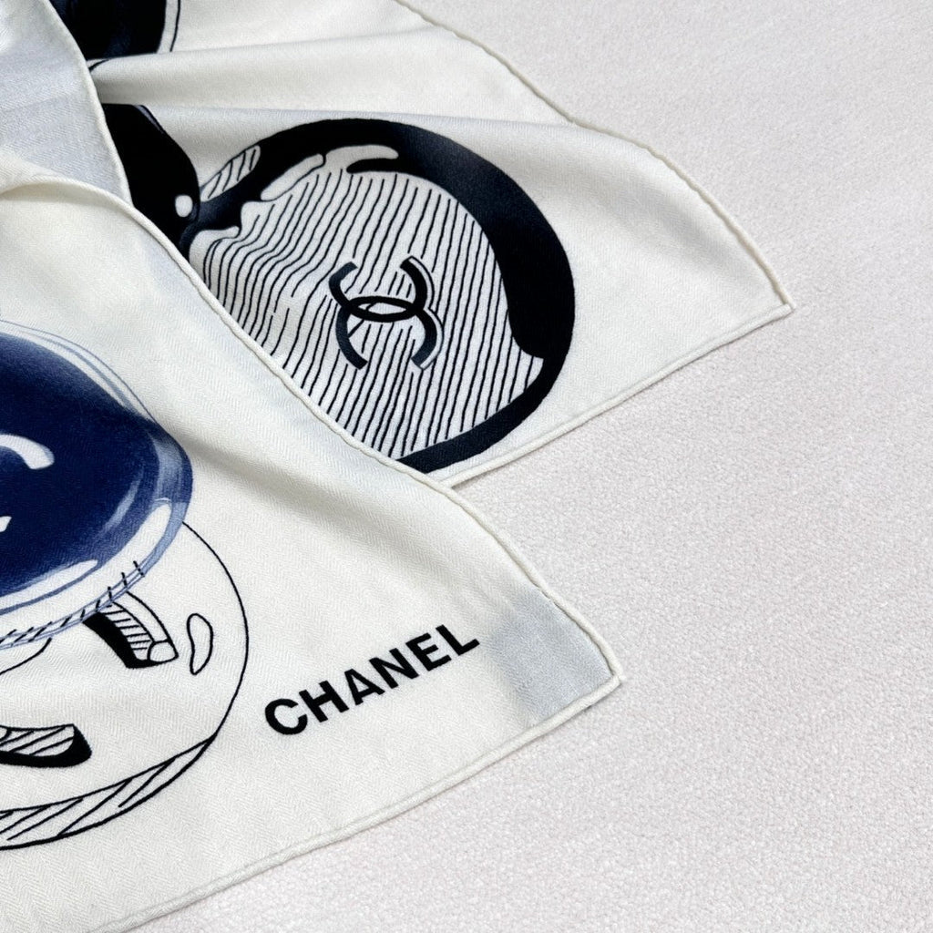 CHANEL 25S SCARF 140 IN CASHMERE 991916