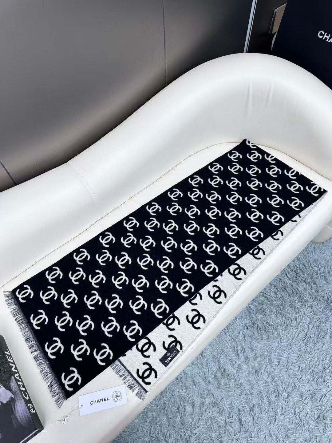 CHANEL 25S SCARF 180 IN CASHMERE WOOL 733942