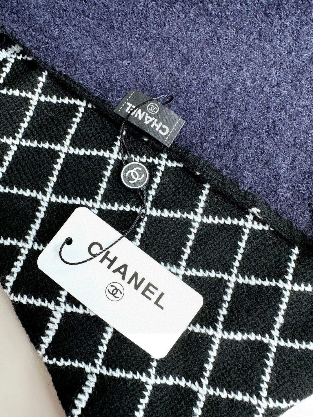 CHANEL 25S SCARF 185 IN CASHMERE 721526