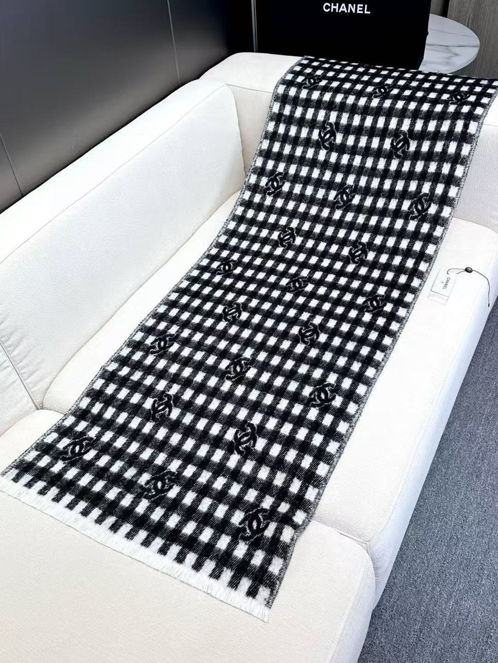 CHANEL 25S SCARF 190 IN CASHMERE 880365