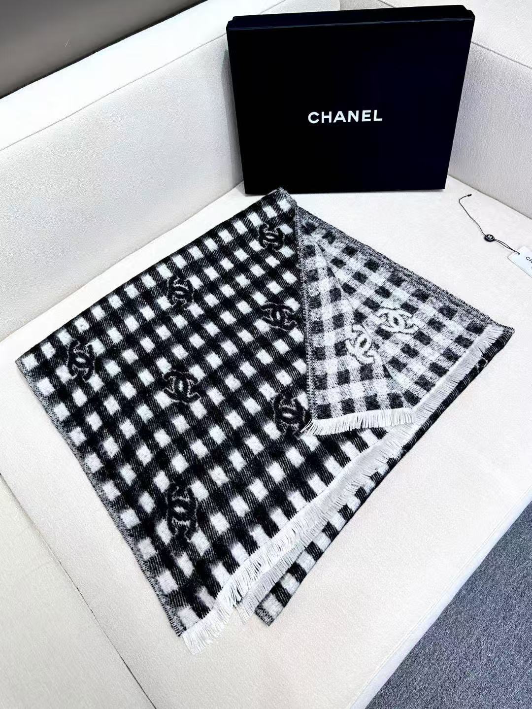 CHANEL 25S SCARF 190 IN CASHMERE 880365