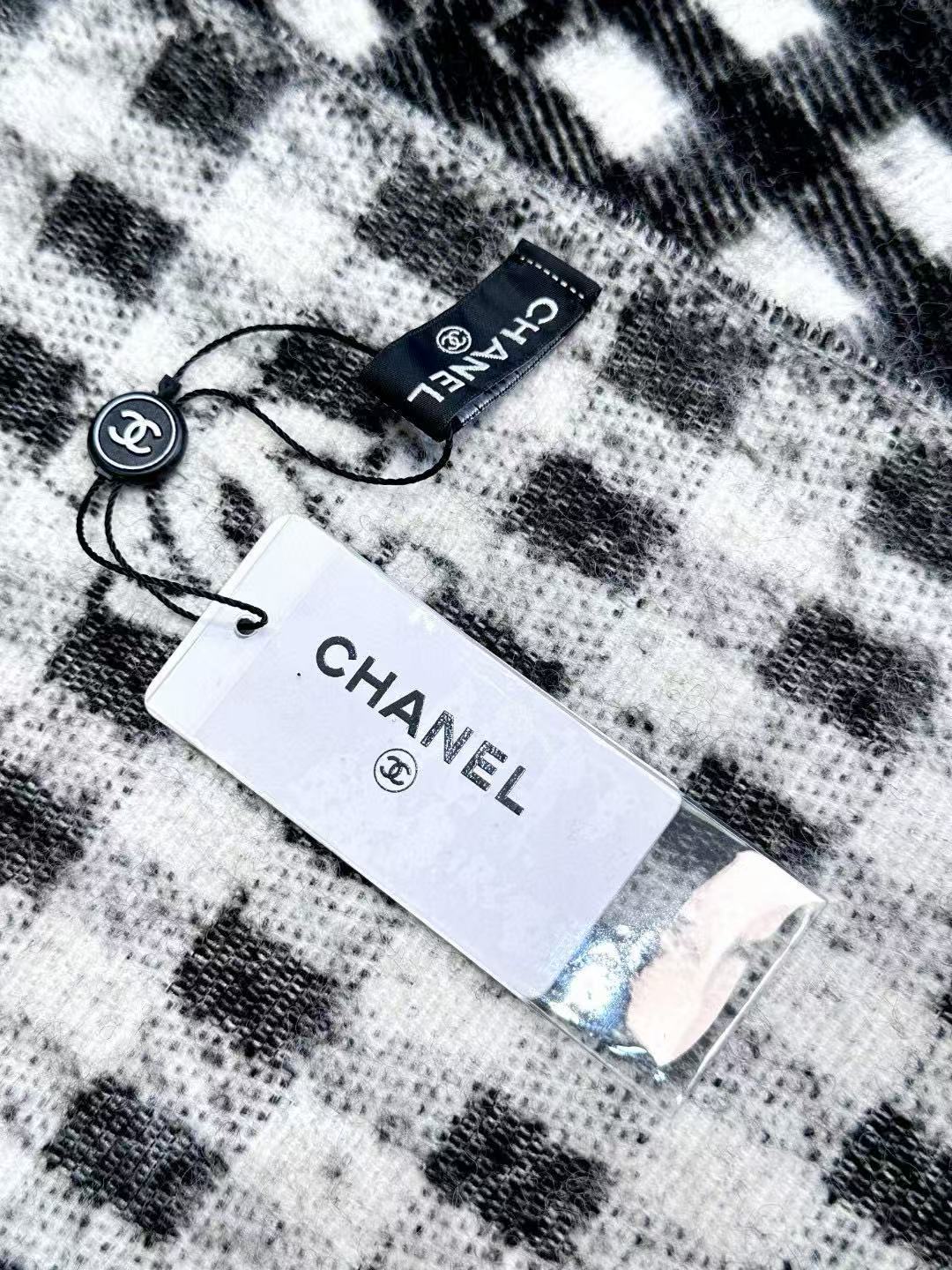 CHANEL 25S SCARF 190 IN CASHMERE 880365