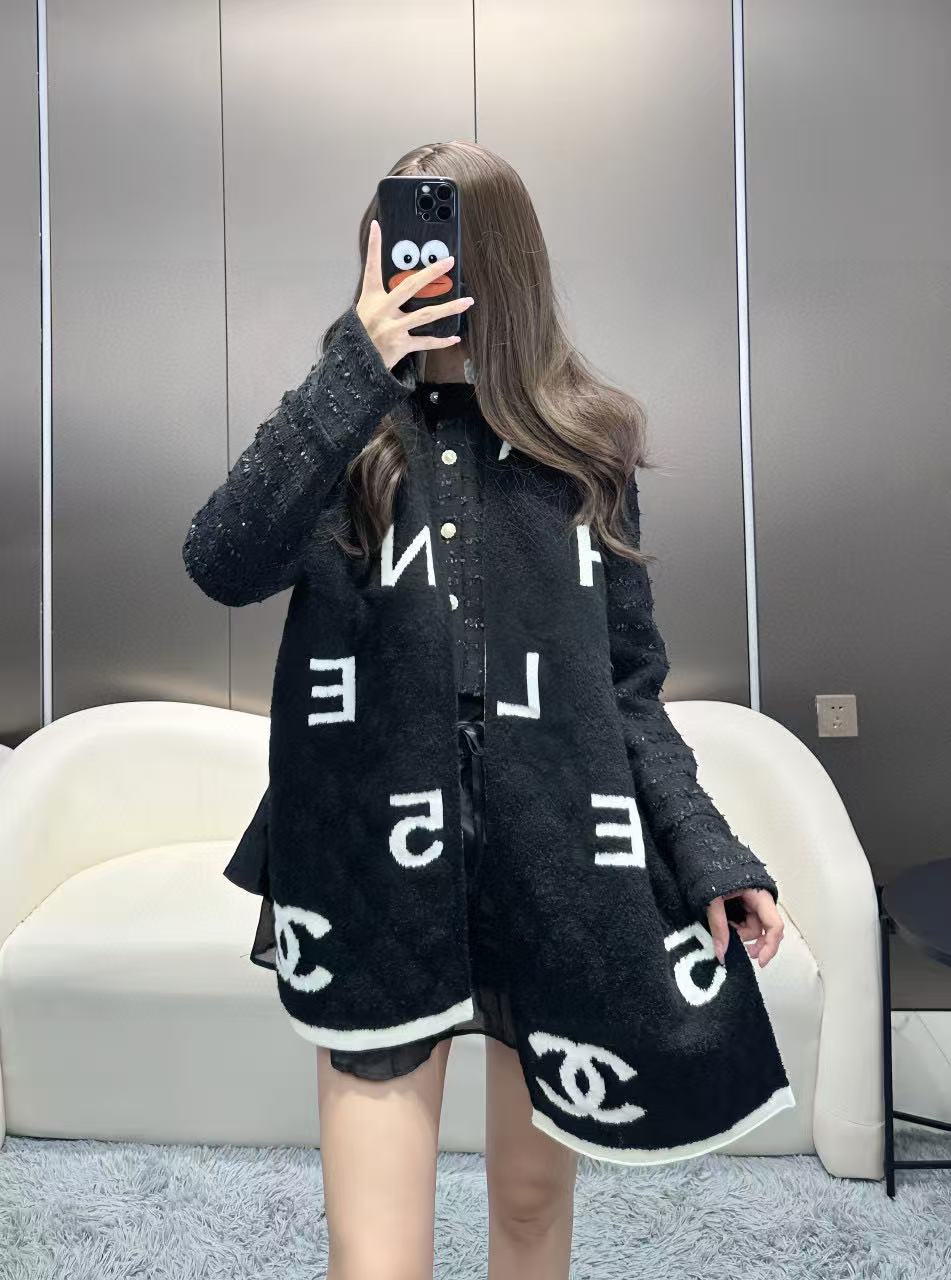CHANEL 25S SCARF 180 IN CASHMERE 881631
