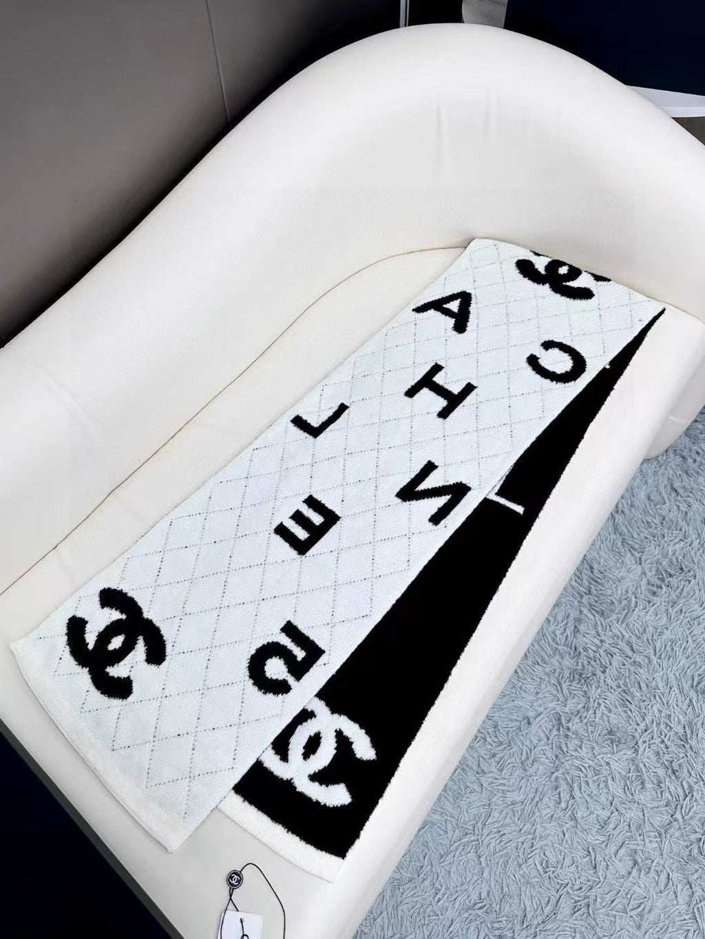 CHANEL 25S SCARF 180 IN CASHMERE 881631