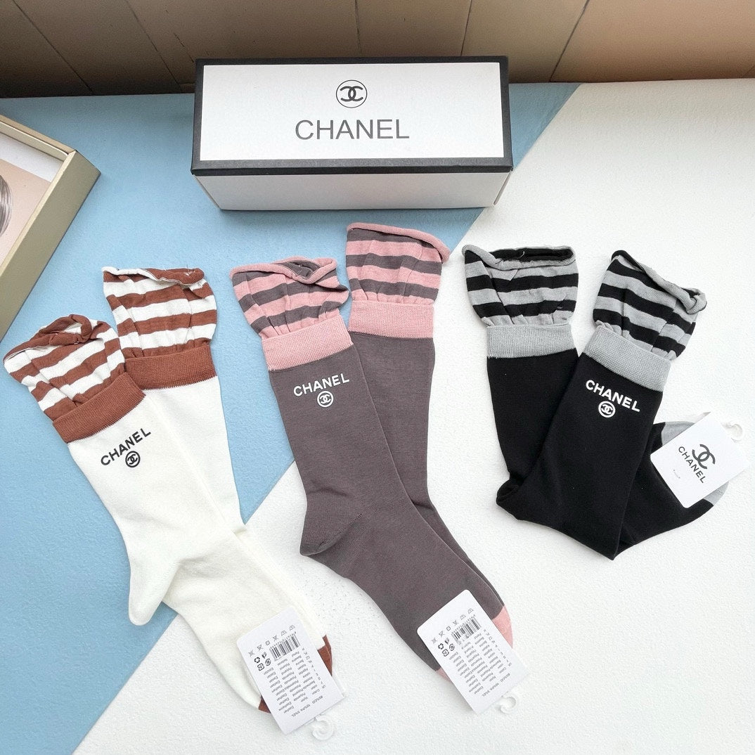 CHANEL CREW SOCKS 409473 ( 1 BOX )