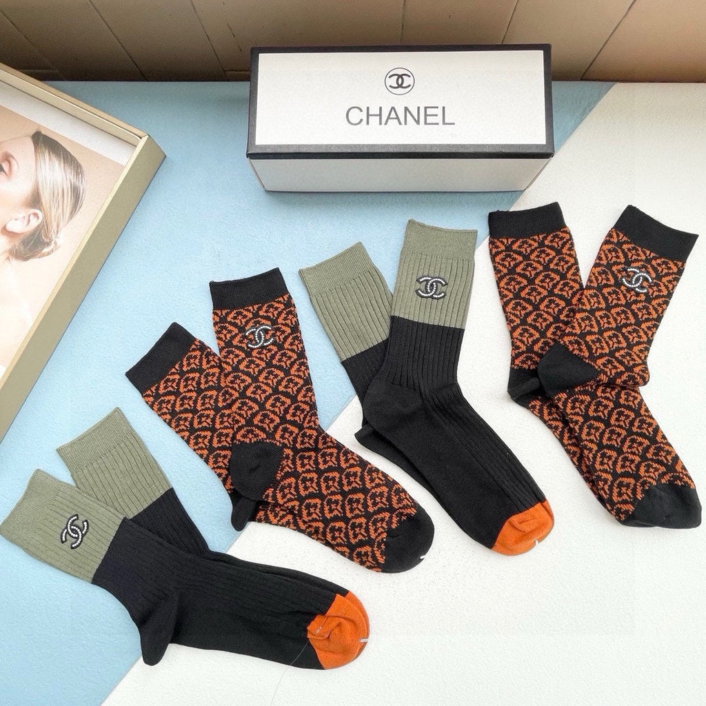CHANEL CREW SOCKS 409474 ( 1 BOX )