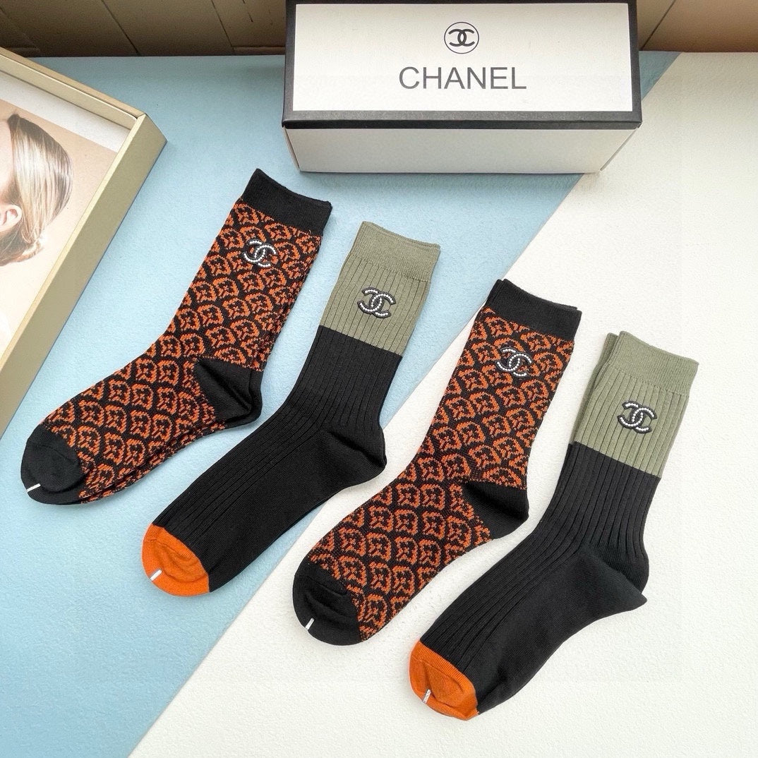 CHANEL CREW SOCKS 409474 ( 1 BOX )