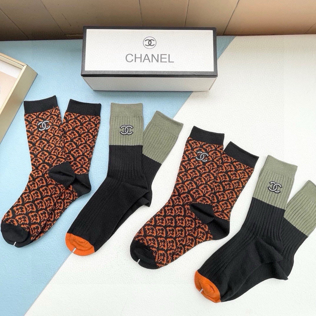 CHANEL CREW SOCKS 409474 ( 1 BOX )