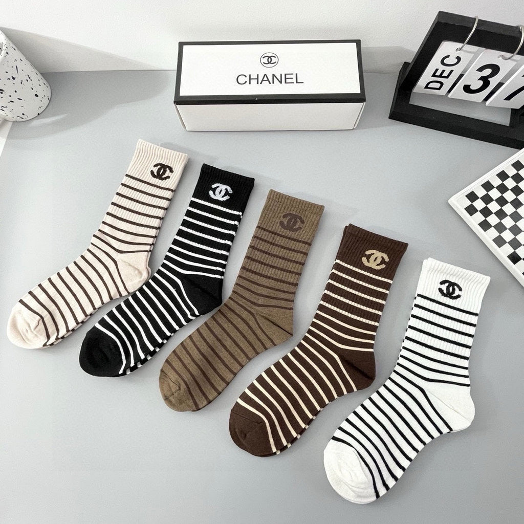 CHANEL CREW SOCKS 409483 ( 1 BOX )