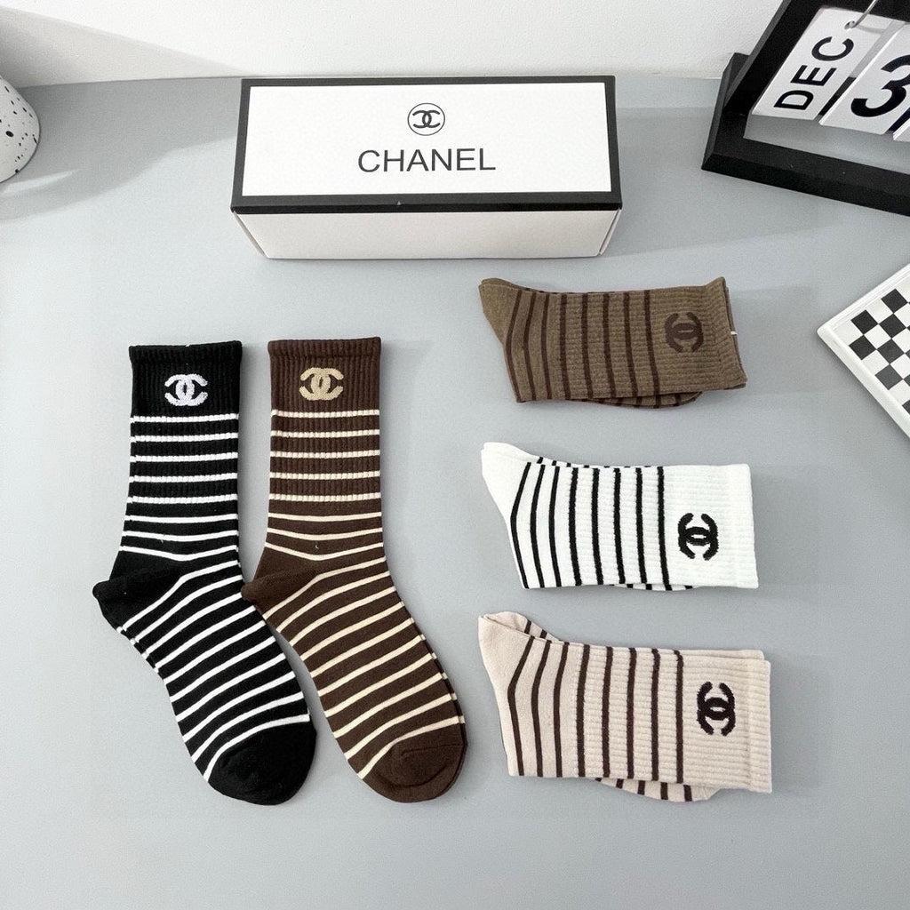 CHANEL CREW SOCKS 409483 ( 1 BOX )