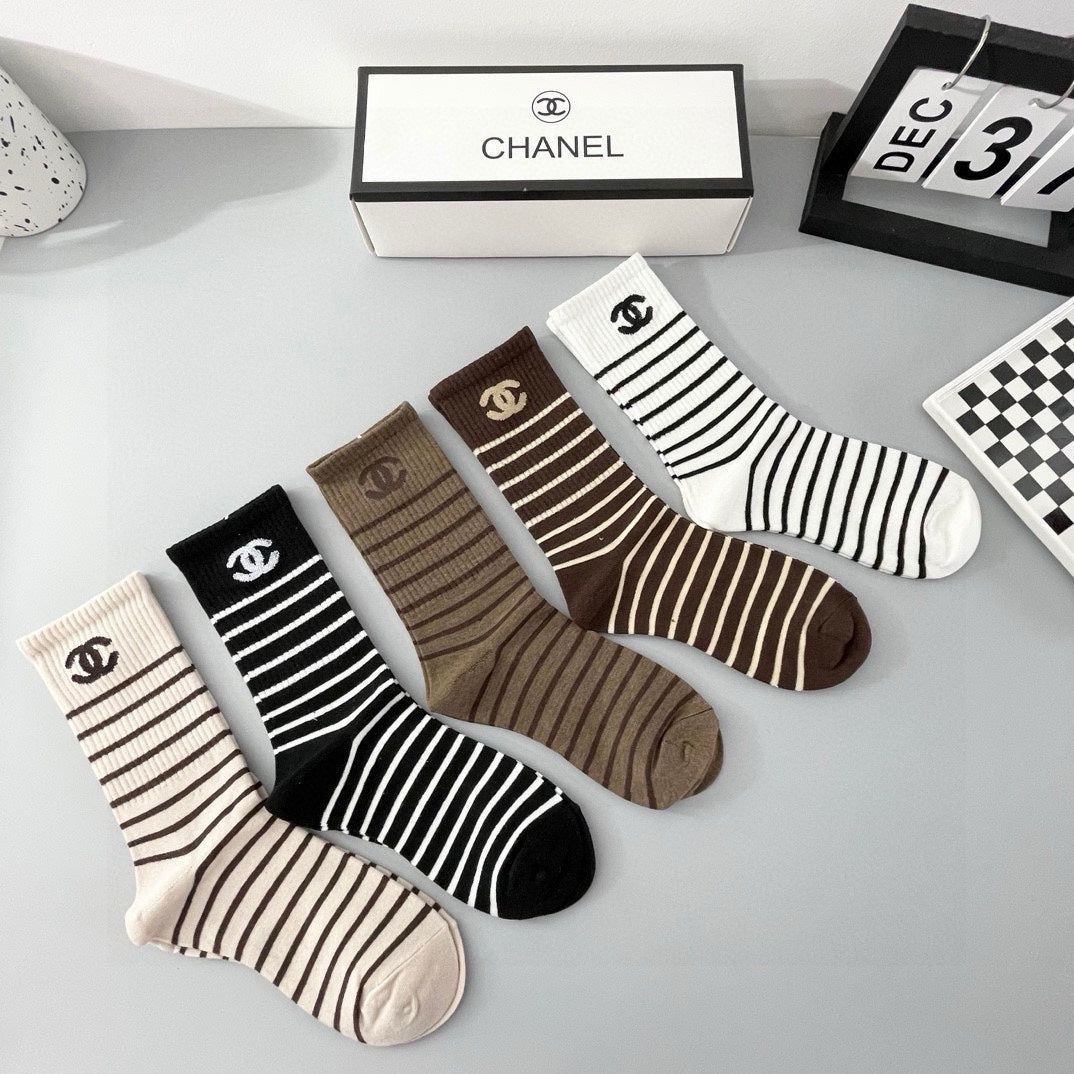 CHANEL CREW SOCKS 409483 ( 1 BOX )