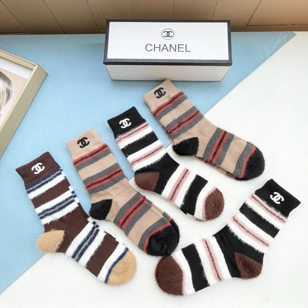 CHANEL CREW SOCKS 412555 ( 1 BOX )