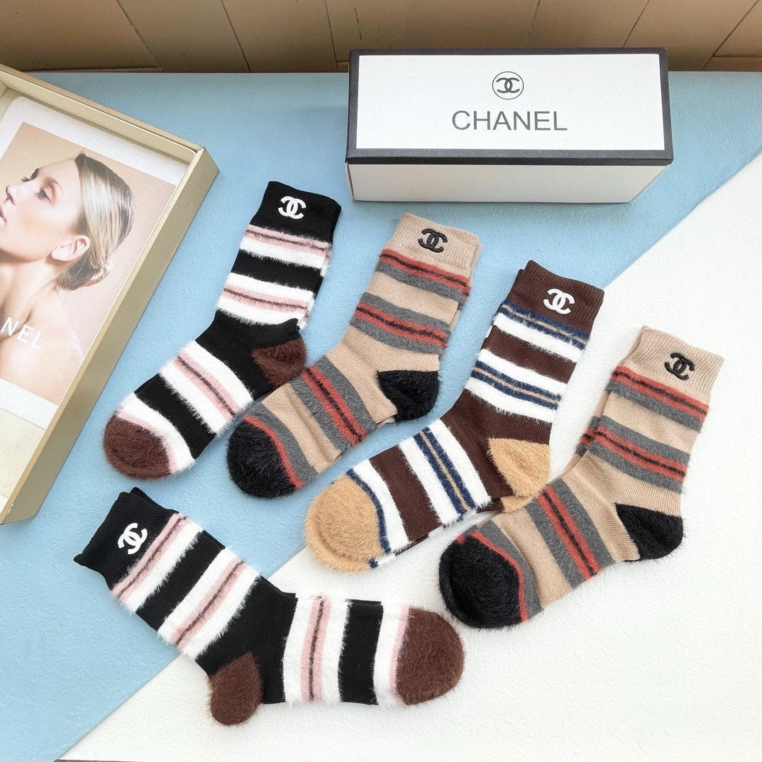 CHANEL CREW SOCKS 412555 ( 1 BOX )