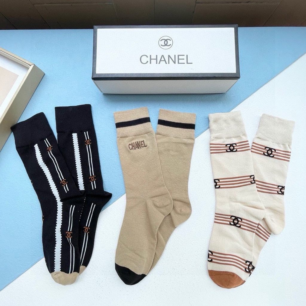 CHANEL CREW SOCKS 416015 ( 1 BOX )