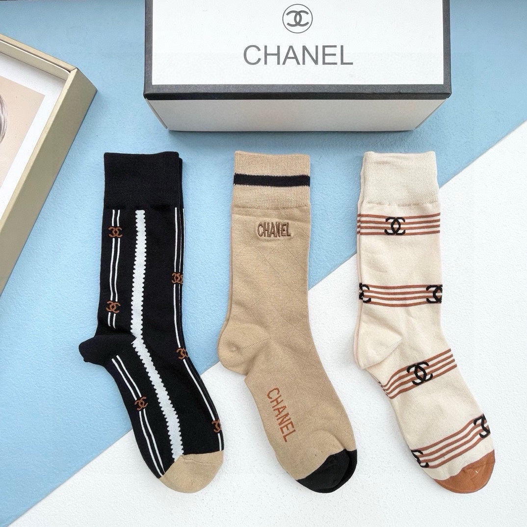 CHANEL CREW SOCKS 416015 ( 1 BOX )