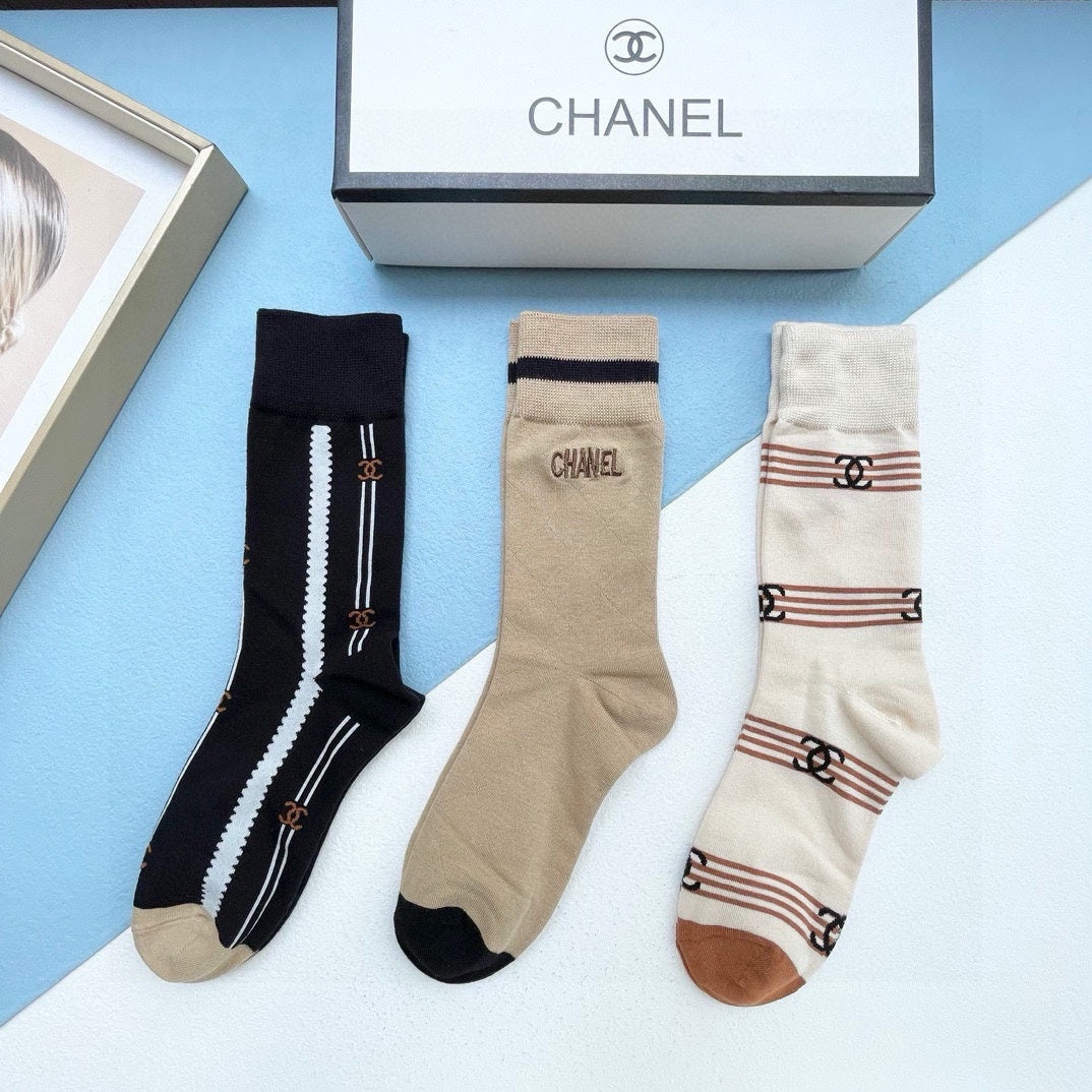CHANEL CREW SOCKS 416015 ( 1 BOX )