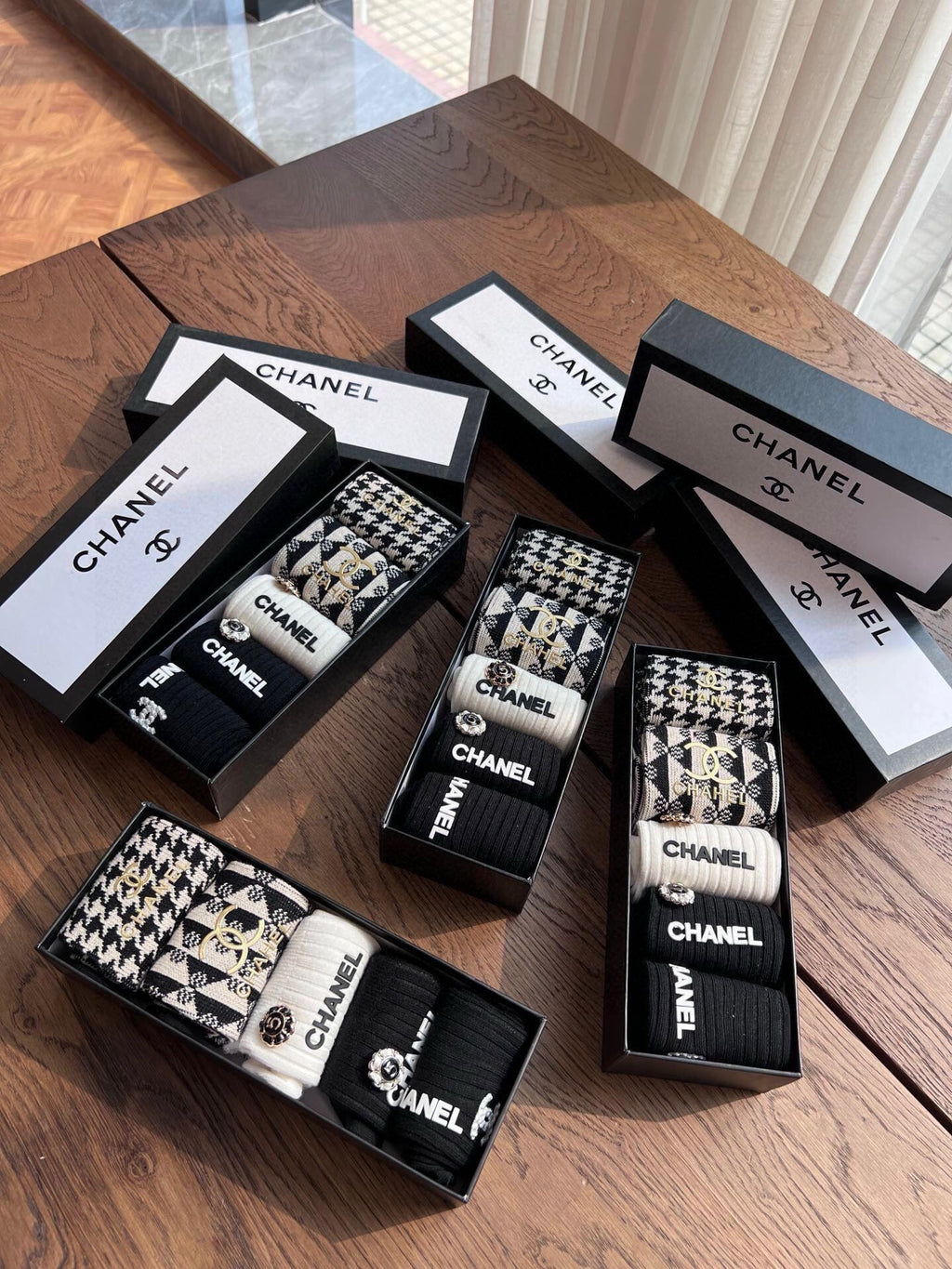 CHANEL CREW SOCKS 416051 ( 1 BOX )