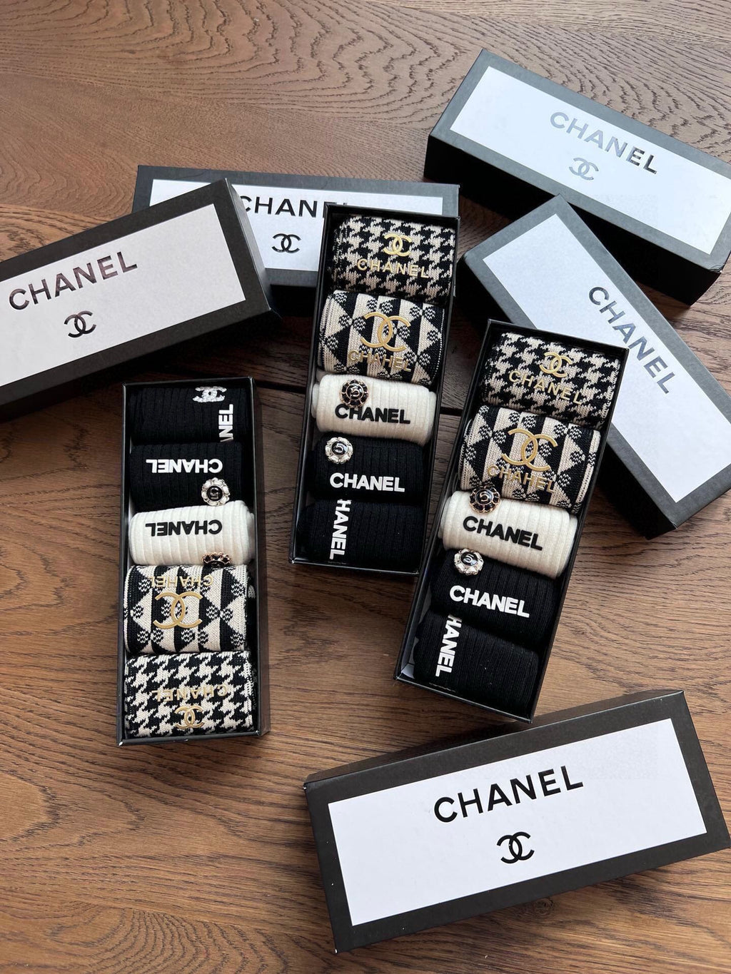 CHANEL CREW SOCKS 416051 ( 1 BOX )