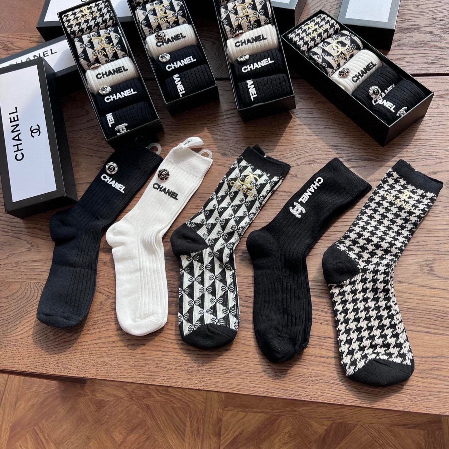 CHANEL CREW SOCKS 416051 ( 1 BOX )