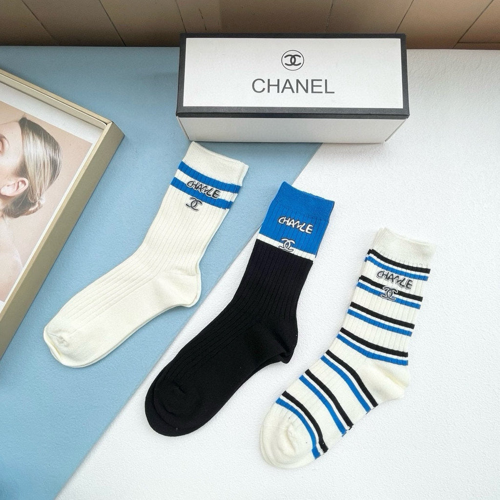 CHANEL CREW SOCKS 417396 ( 1 BOX )