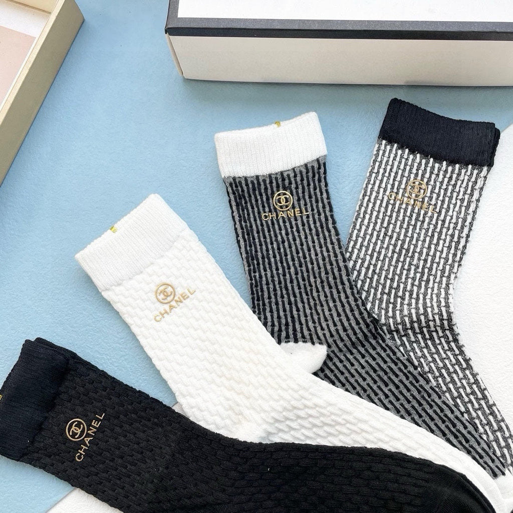 CHANEL CREW SOCKS 417399 ( 1 BOX )