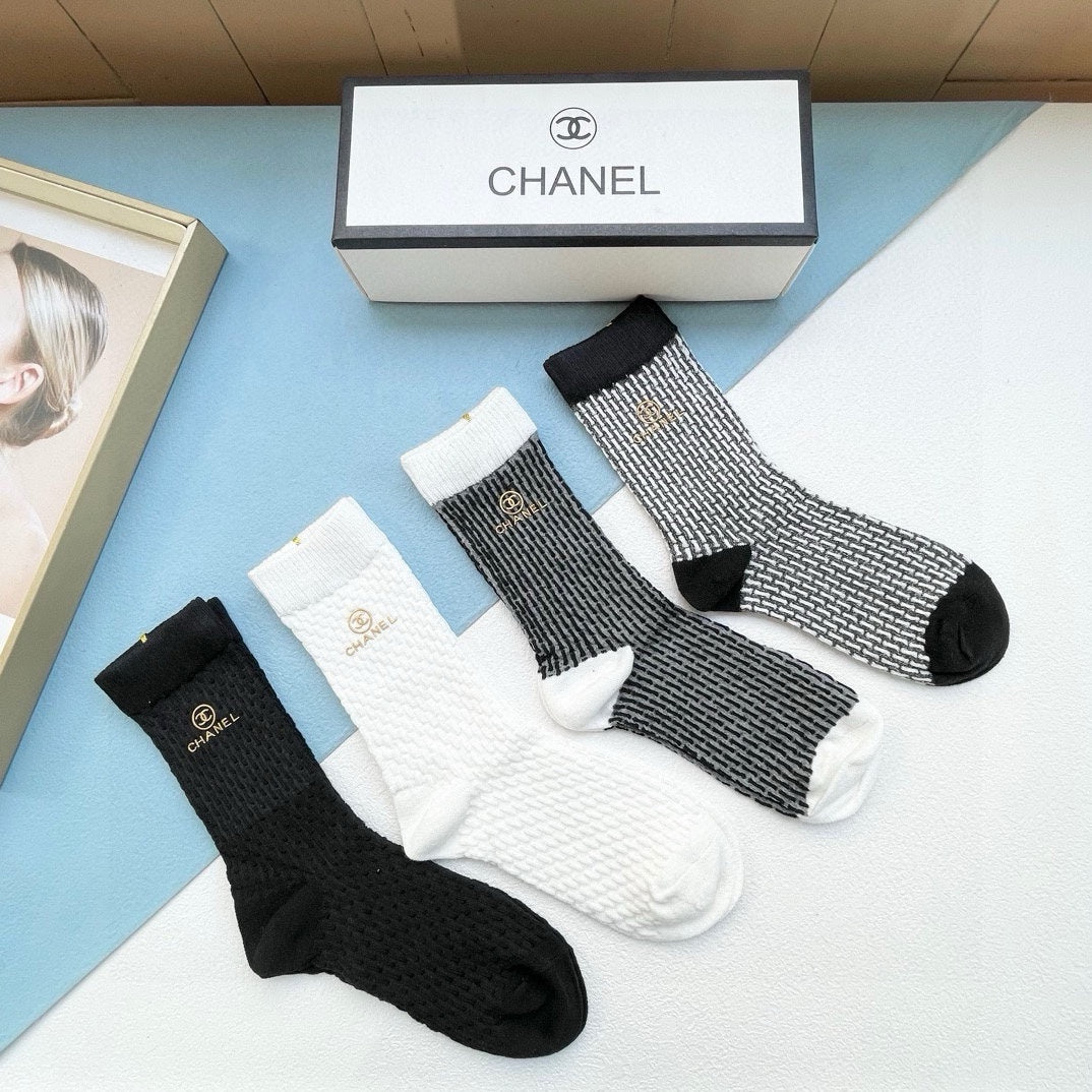 CHANEL CREW SOCKS 417399 ( 1 BOX )