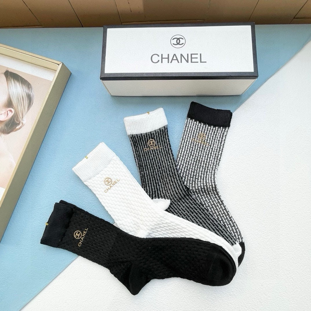 CHANEL CREW SOCKS 417399 ( 1 BOX )