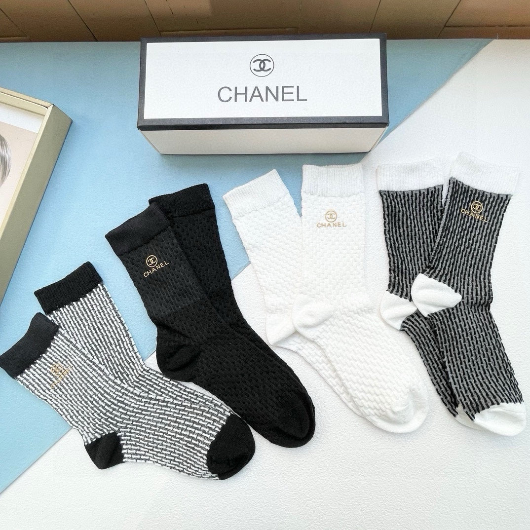 CHANEL CREW SOCKS 417399 ( 1 BOX )