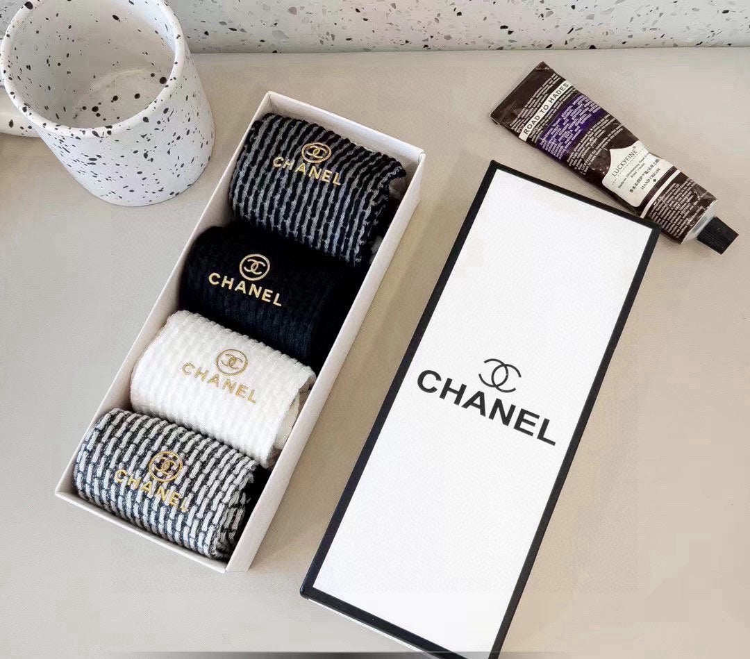 CHANEL CREW SOCKS 417399 ( 1 BOX )