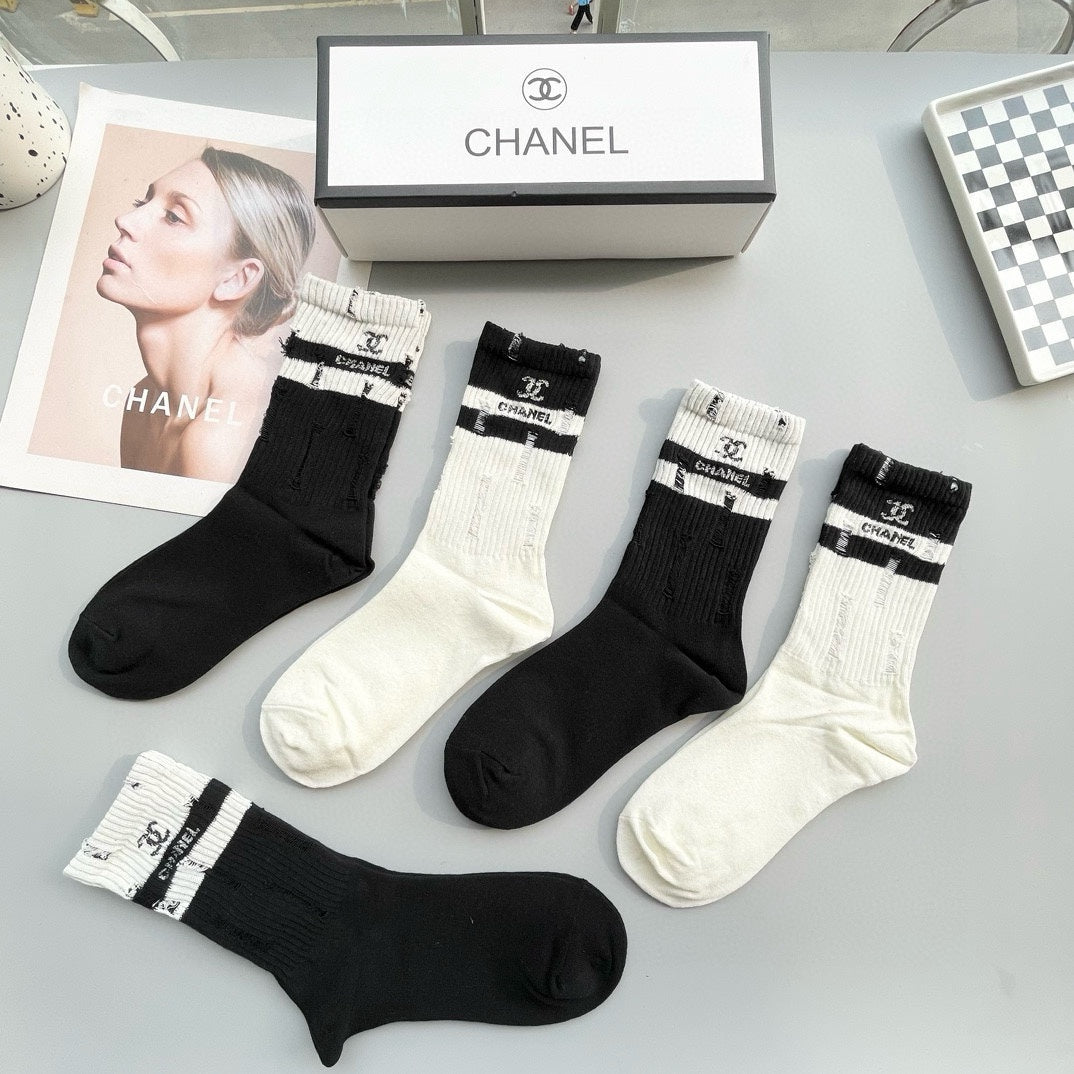 CHANEL CREW SOCKS 417414 ( 1 BOX )