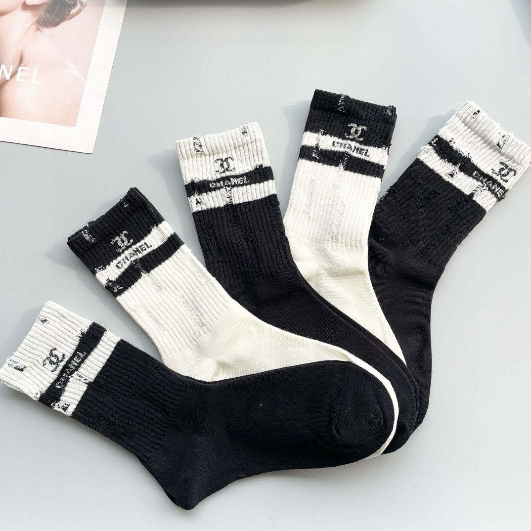 CHANEL CREW SOCKS 417414 ( 1 BOX )