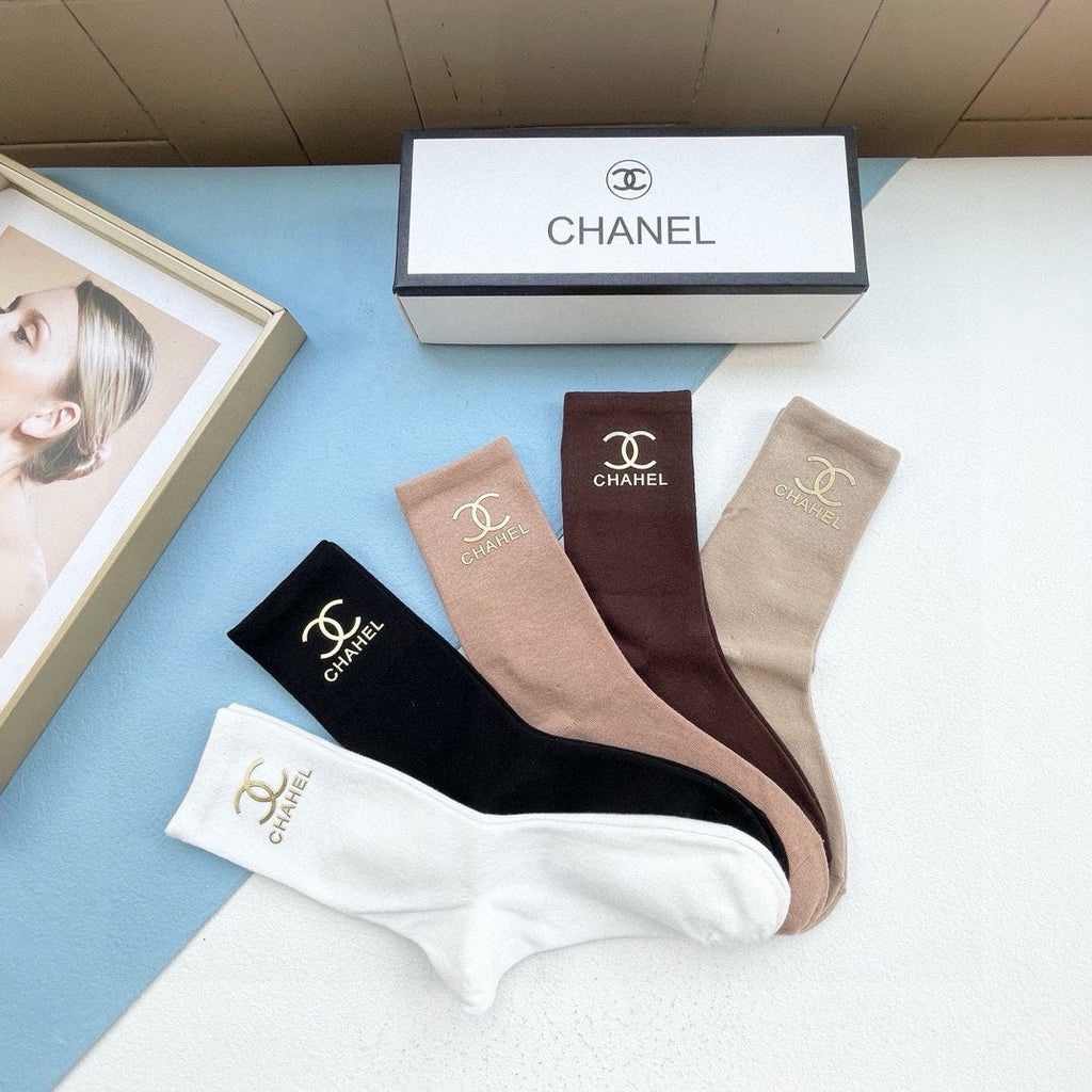 CHANEL CREW SOCKS 420719 (1 BOX )