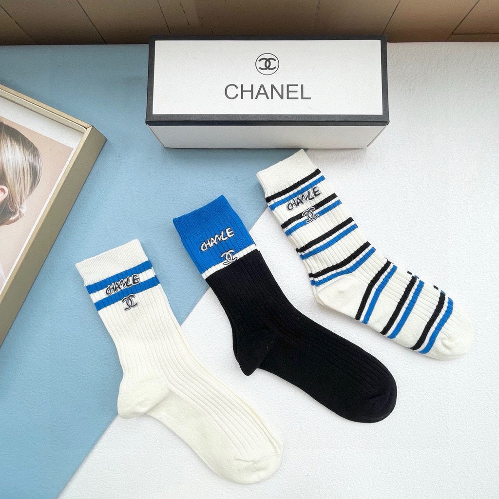 CHANEL CREW SOCKS 423885 (1 BOX)