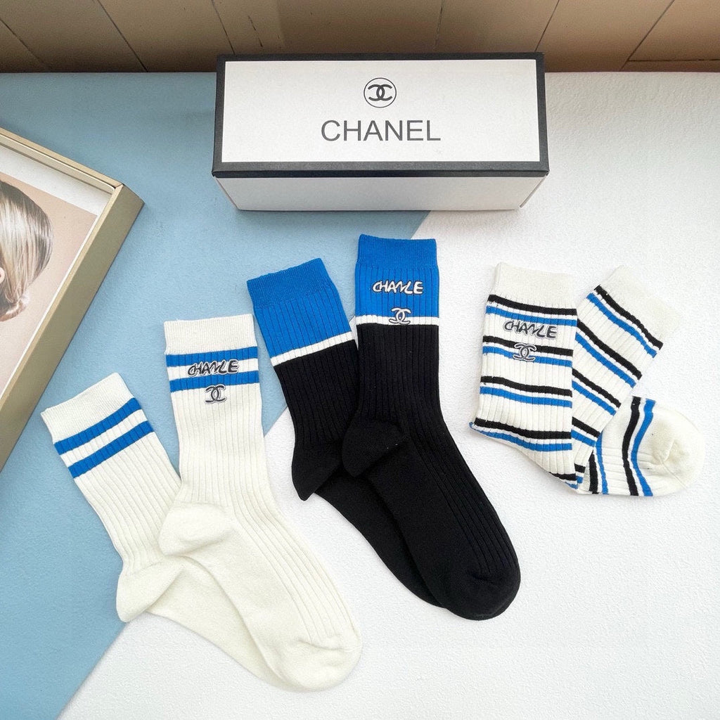 CHANEL CREW SOCKS 423885 (1 BOX)