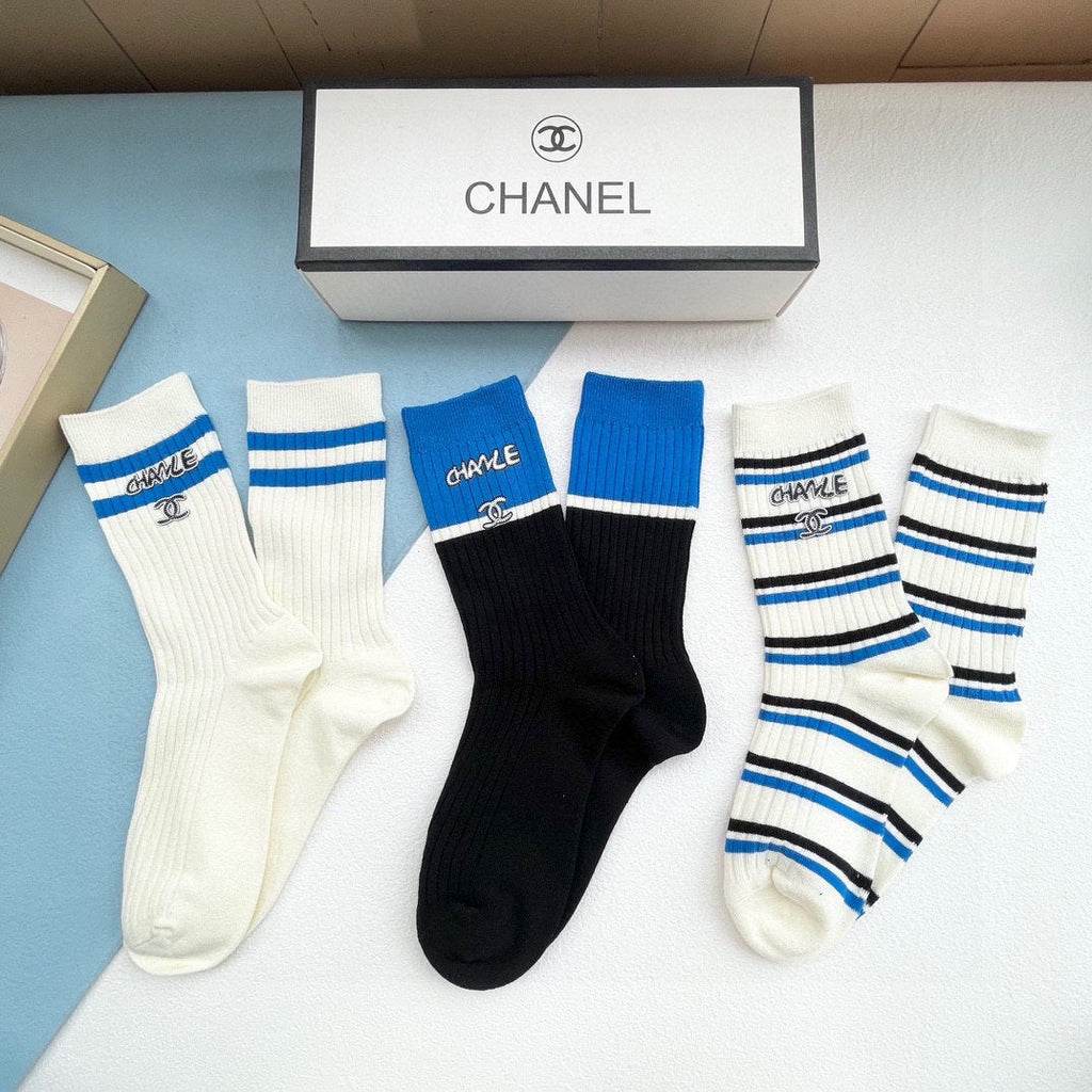 CHANEL CREW SOCKS 423885 (1 BOX)