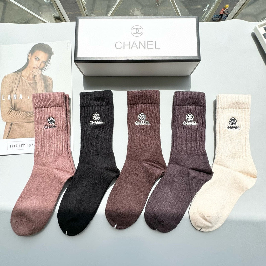 CHANEL CREW SOCKS 423901 (1 BOX)