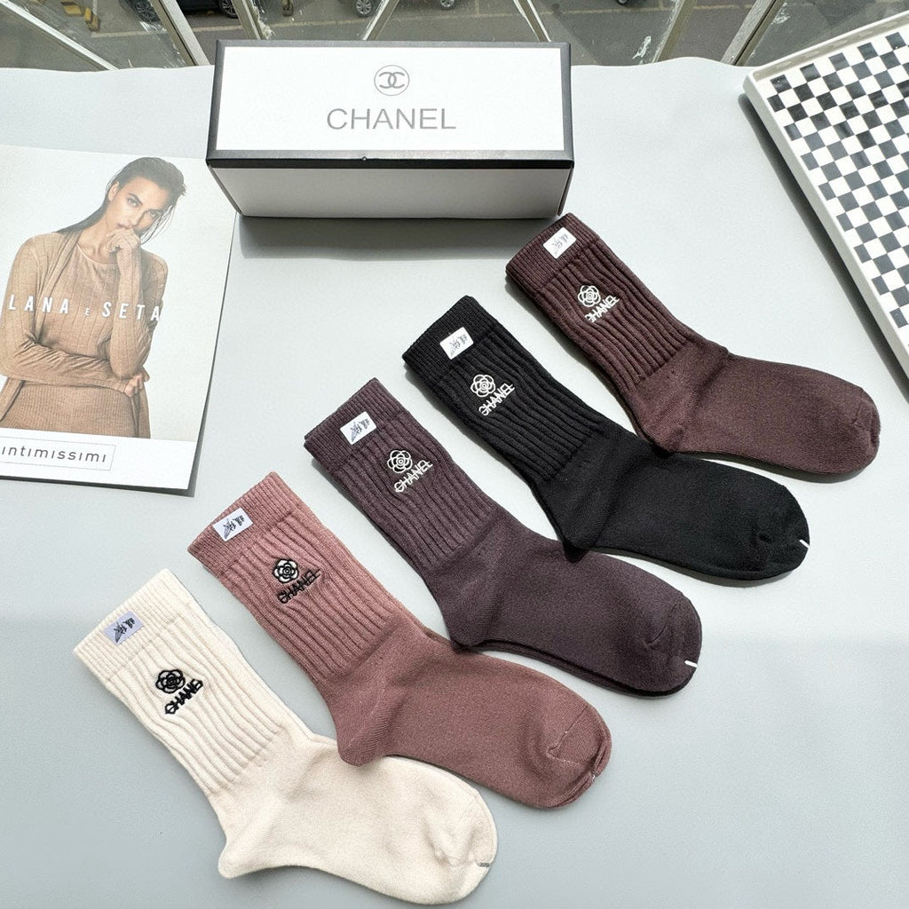 CHANEL CREW SOCKS 423901 (1 BOX)