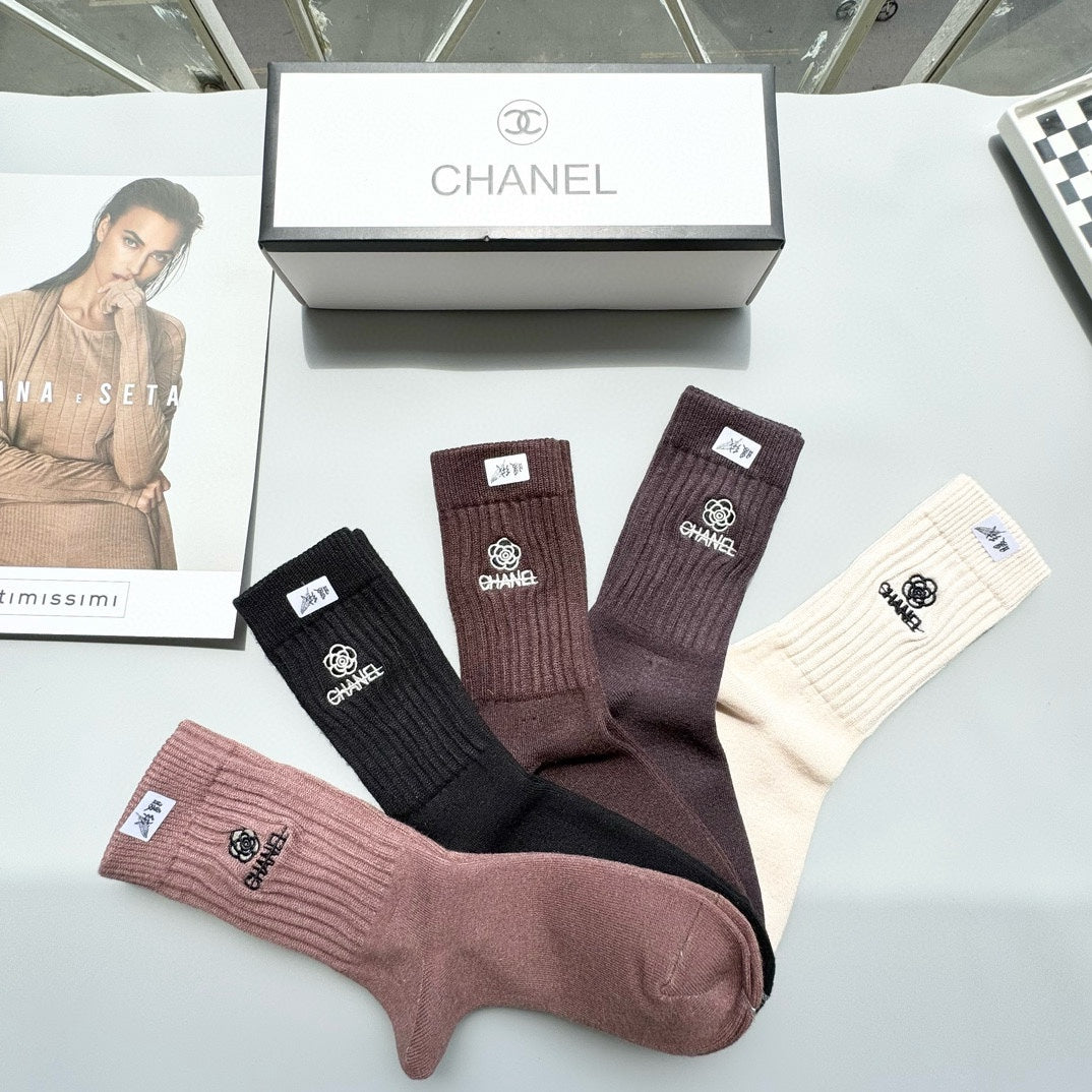 CHANEL CREW SOCKS 423901 (1 BOX)