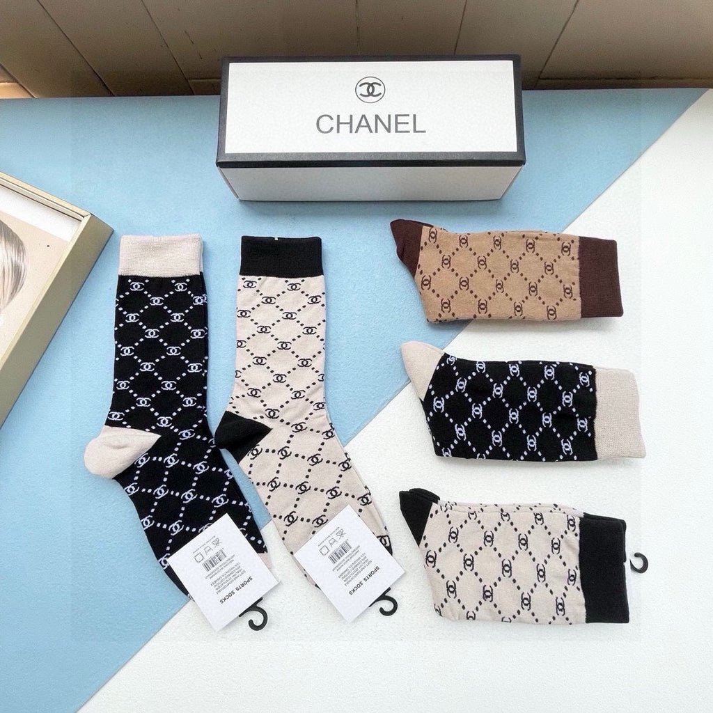 CHANEL CREW SOCKS 423935 (1 BOX)