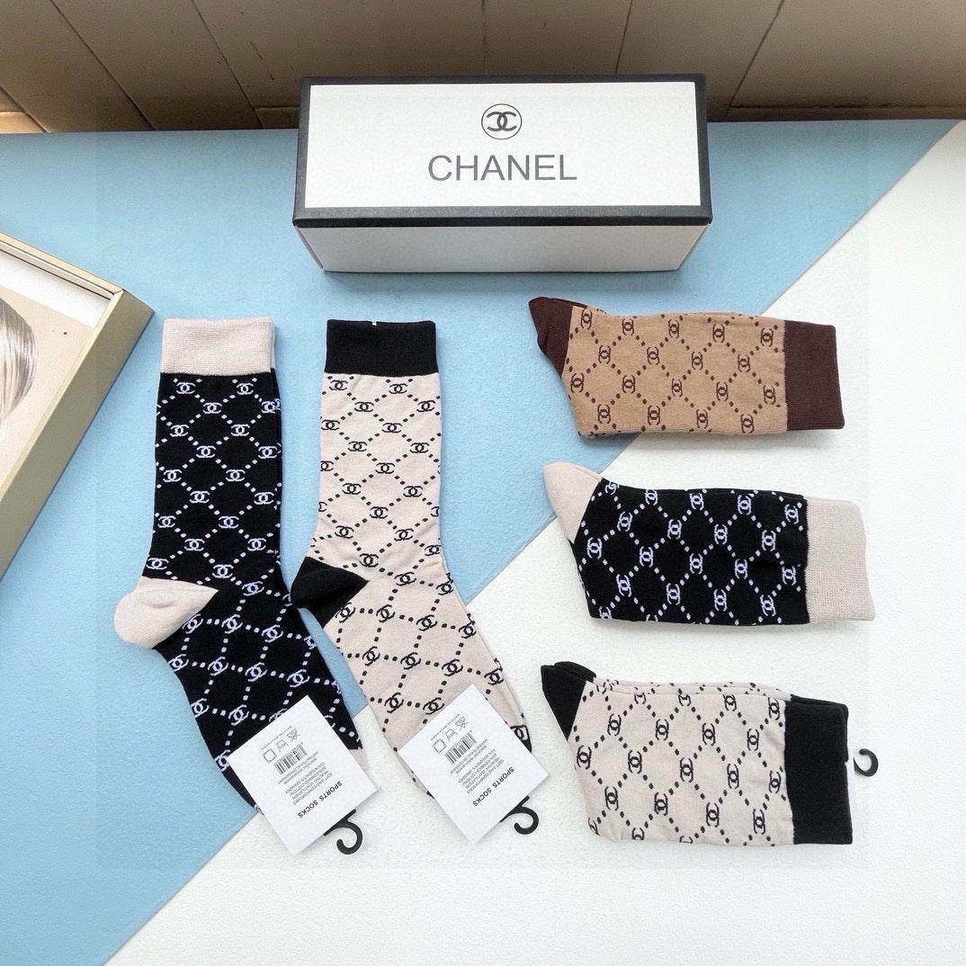 CHANEL CREW SOCKS 423935 (1 BOX)