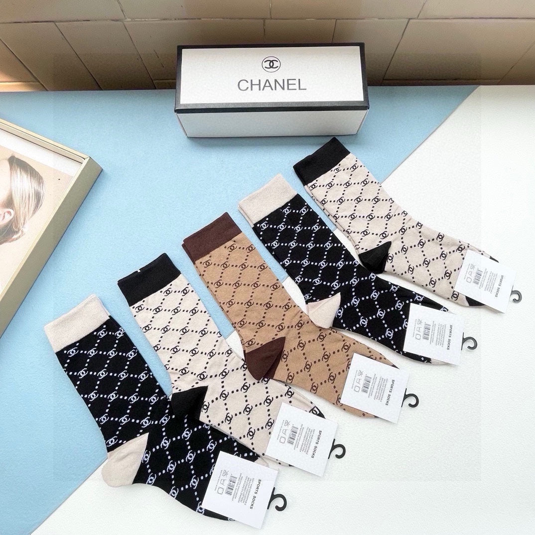 CHANEL CREW SOCKS 423935 (1 BOX)